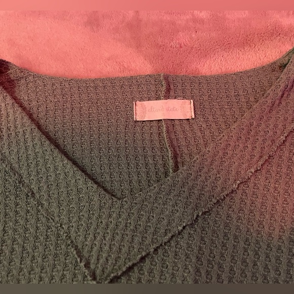 Olive long sleeve top - Picture 3 of 3